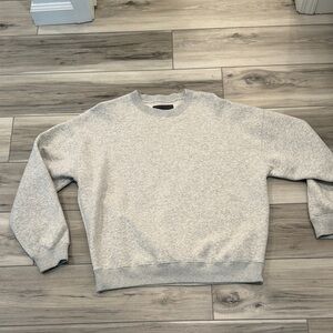 Essential crew sweatshirt